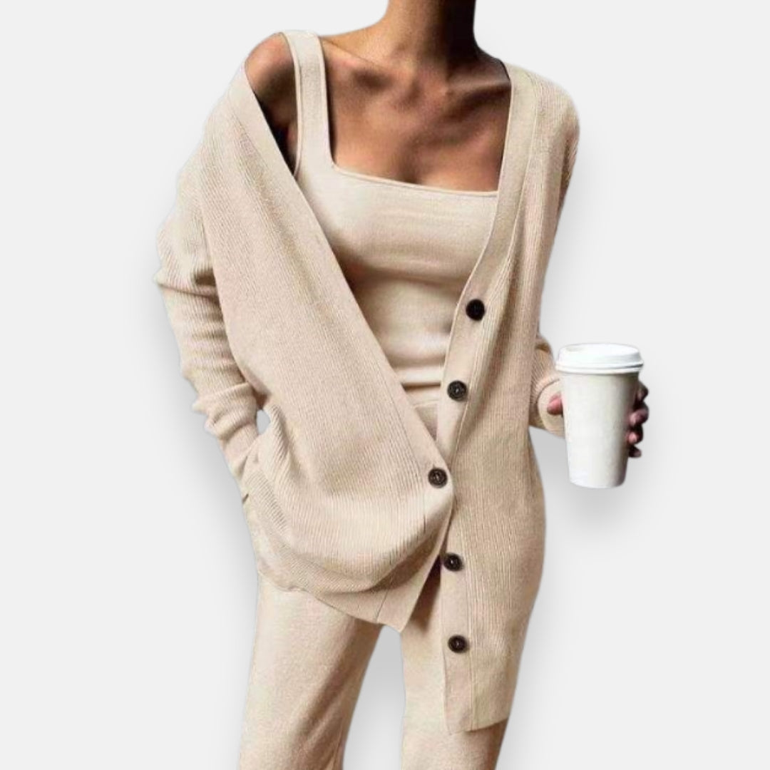 Luzia | Conjunto de Malha Canelada (3 Peças) - Estilo e conforto em cada detalhe, perfeito para qualquer ocasião.