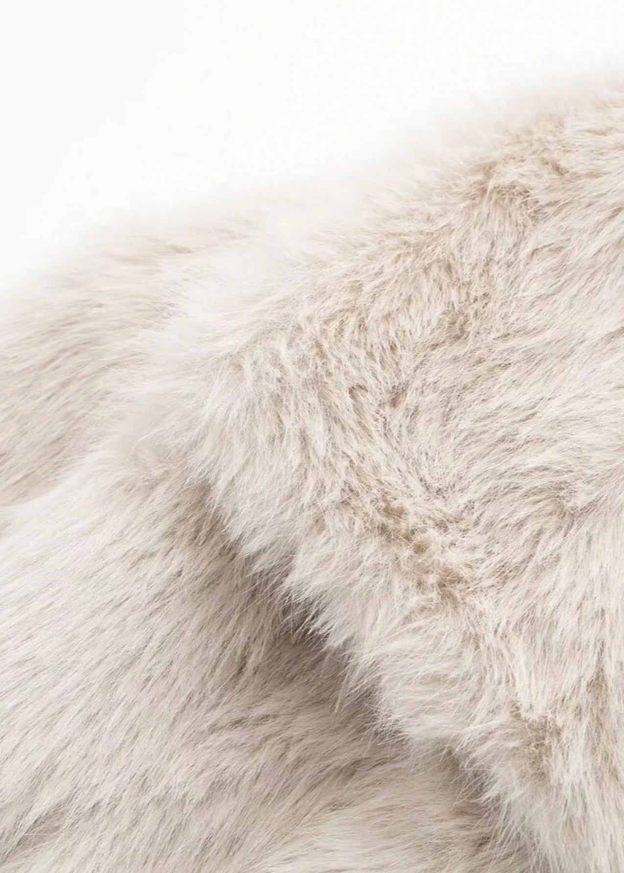 Casaco de Pelo Elegante e Macio com Gola Fofa – Perfeito para o Inverno