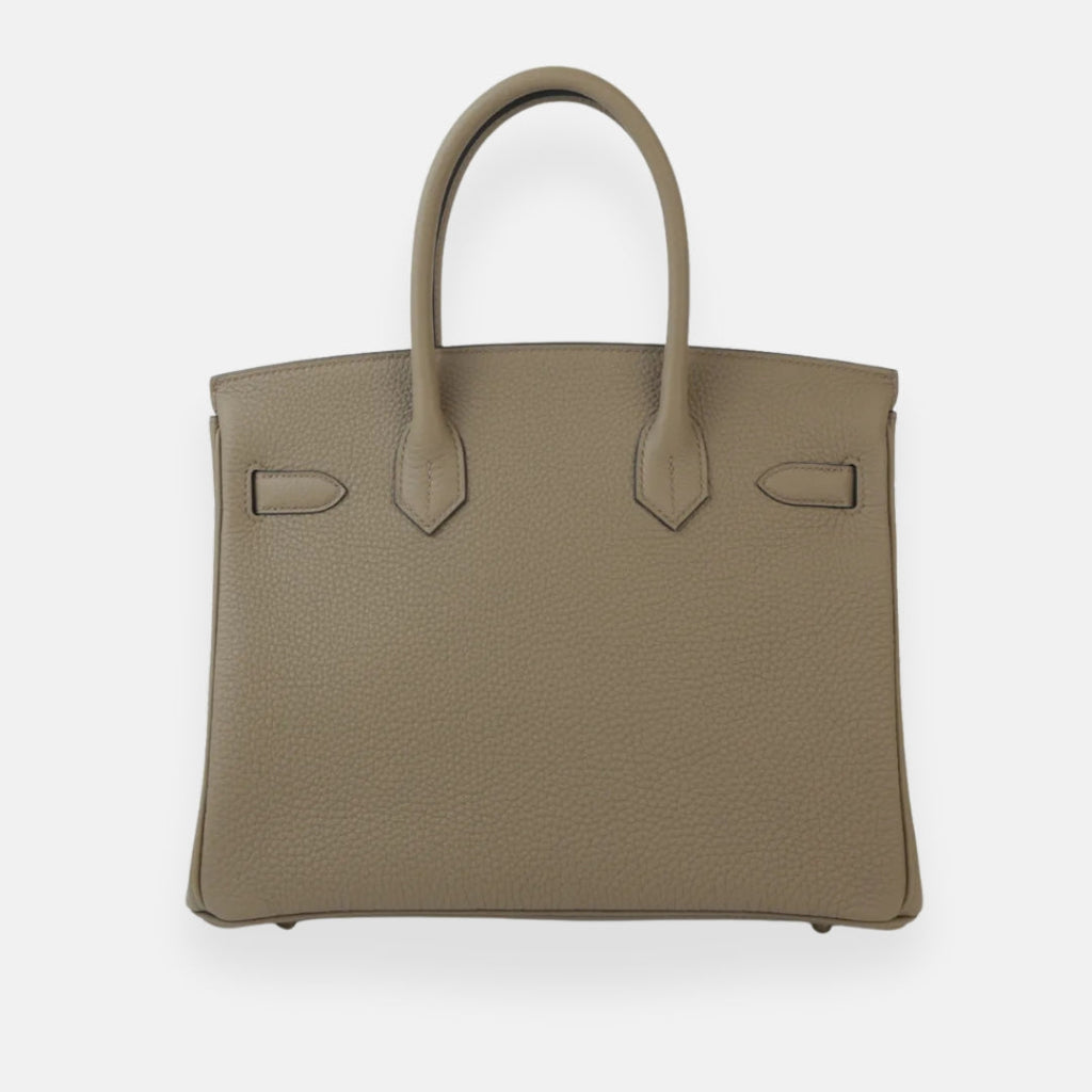 Sofia | Mala clássica com fecho elegante e atemporal.