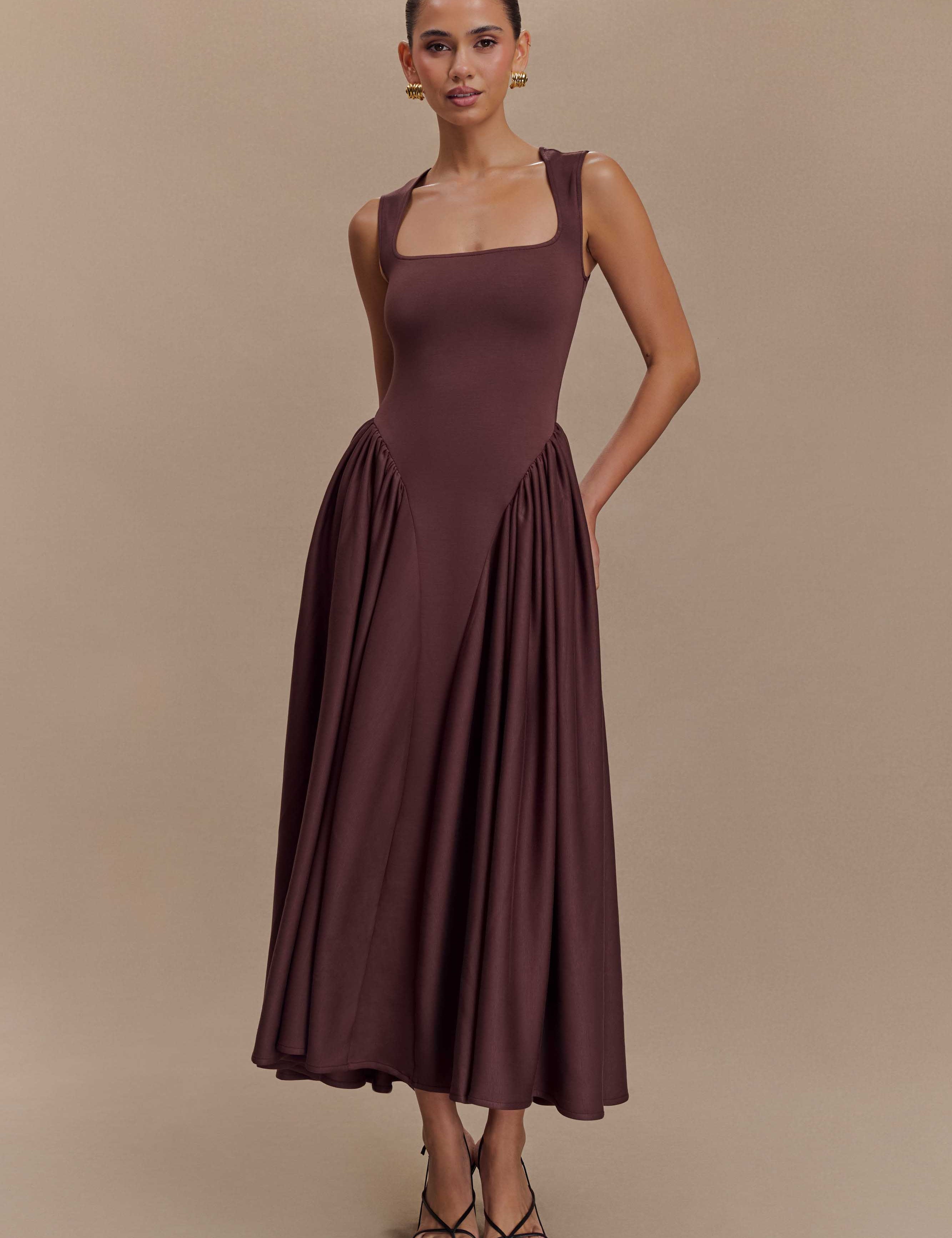 Sara - Vestido midi em malha castanho