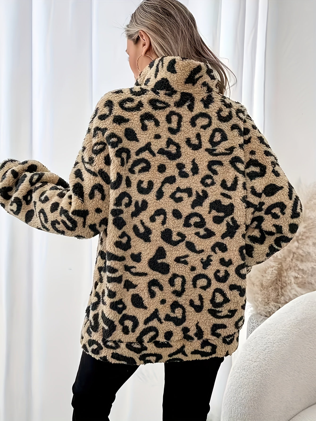 Sweat Plush Animal Print com Fecho