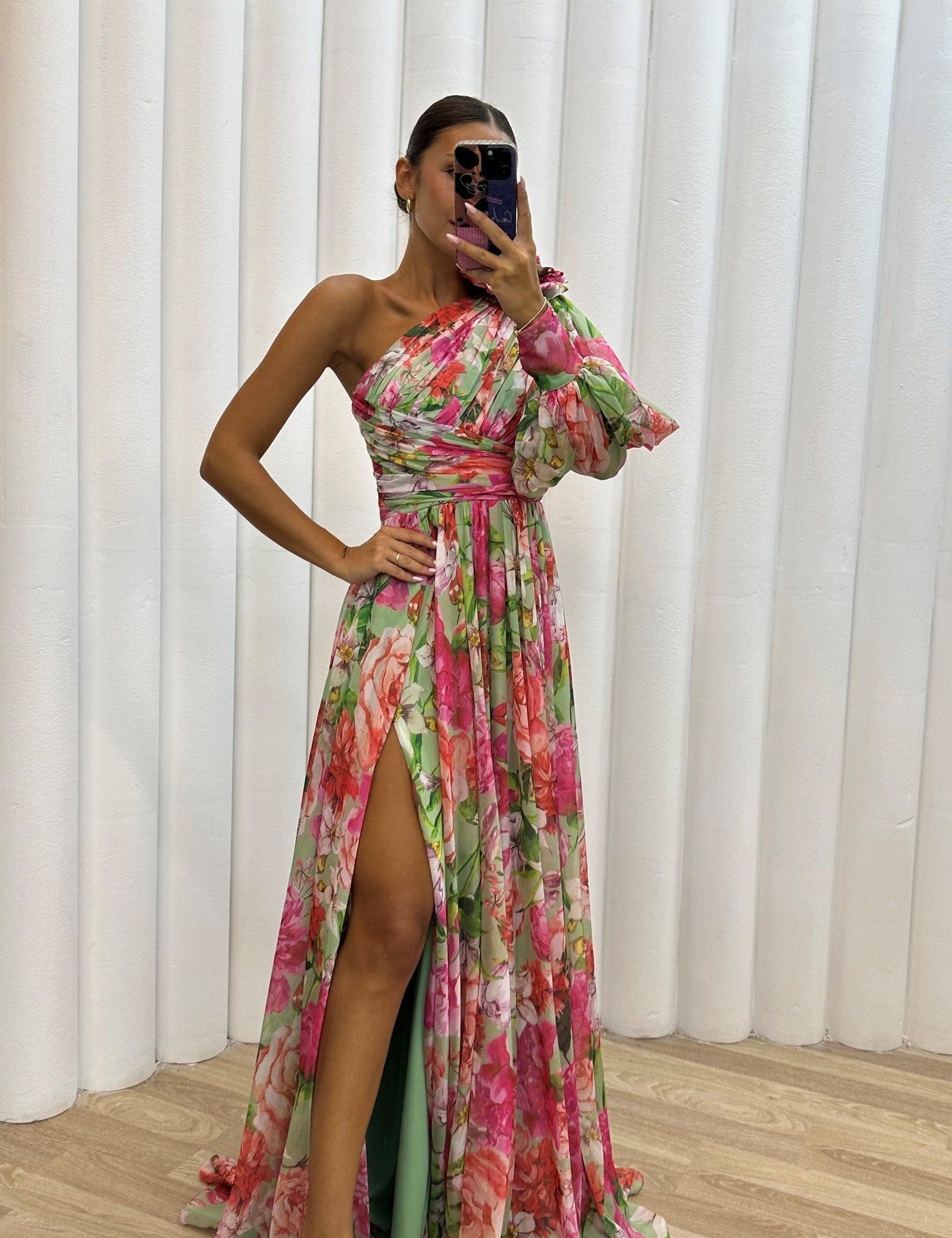 Whitney - Vestido Elegante e Fluido