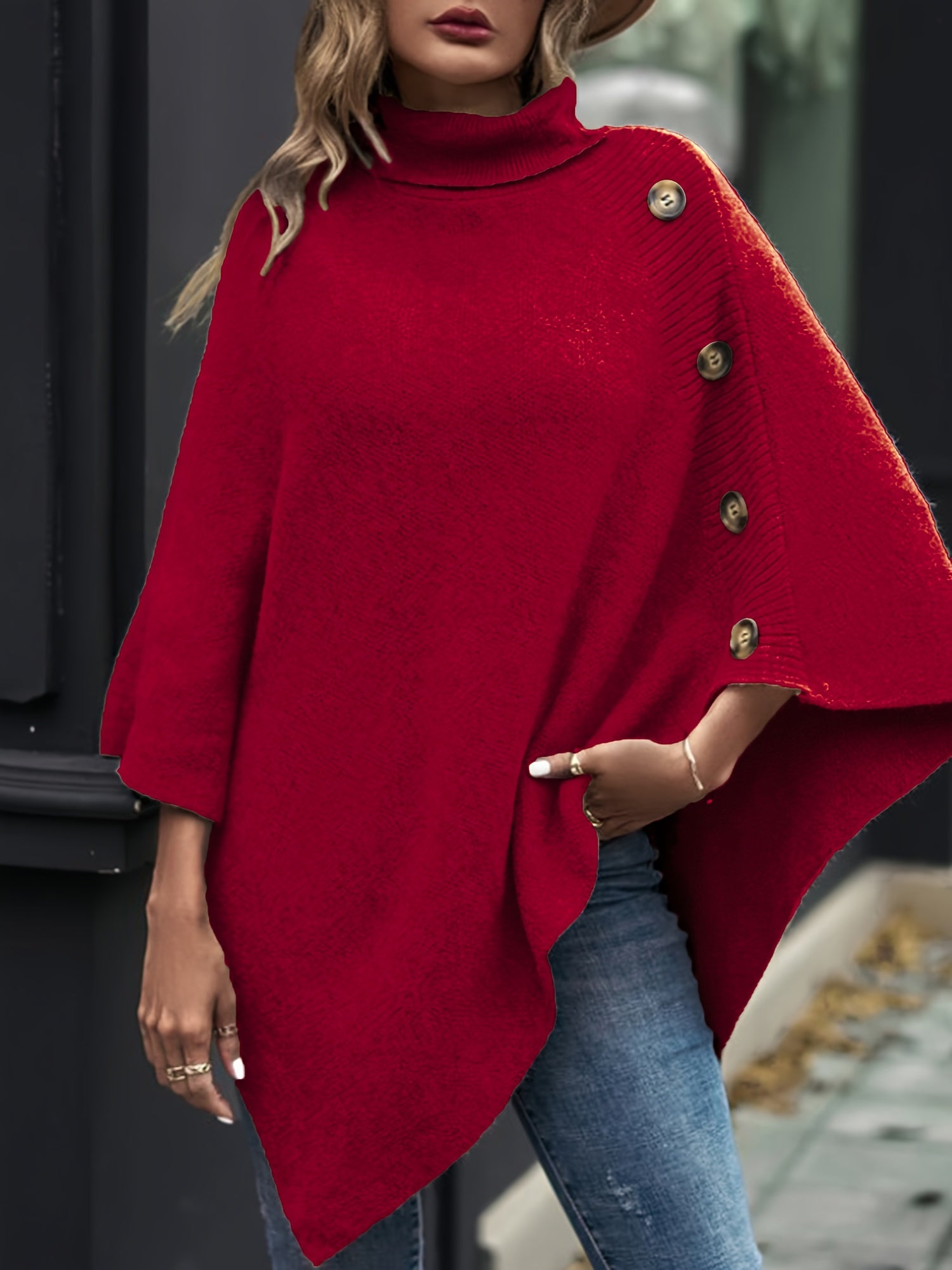 Poncho Tricot Elegante com Botões Laterais