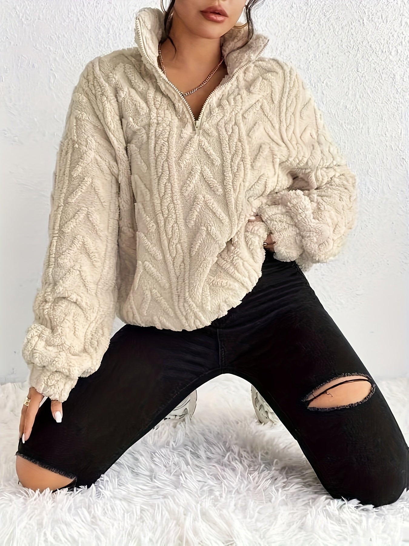 Sweat Textura Plush com Fecho Frontal