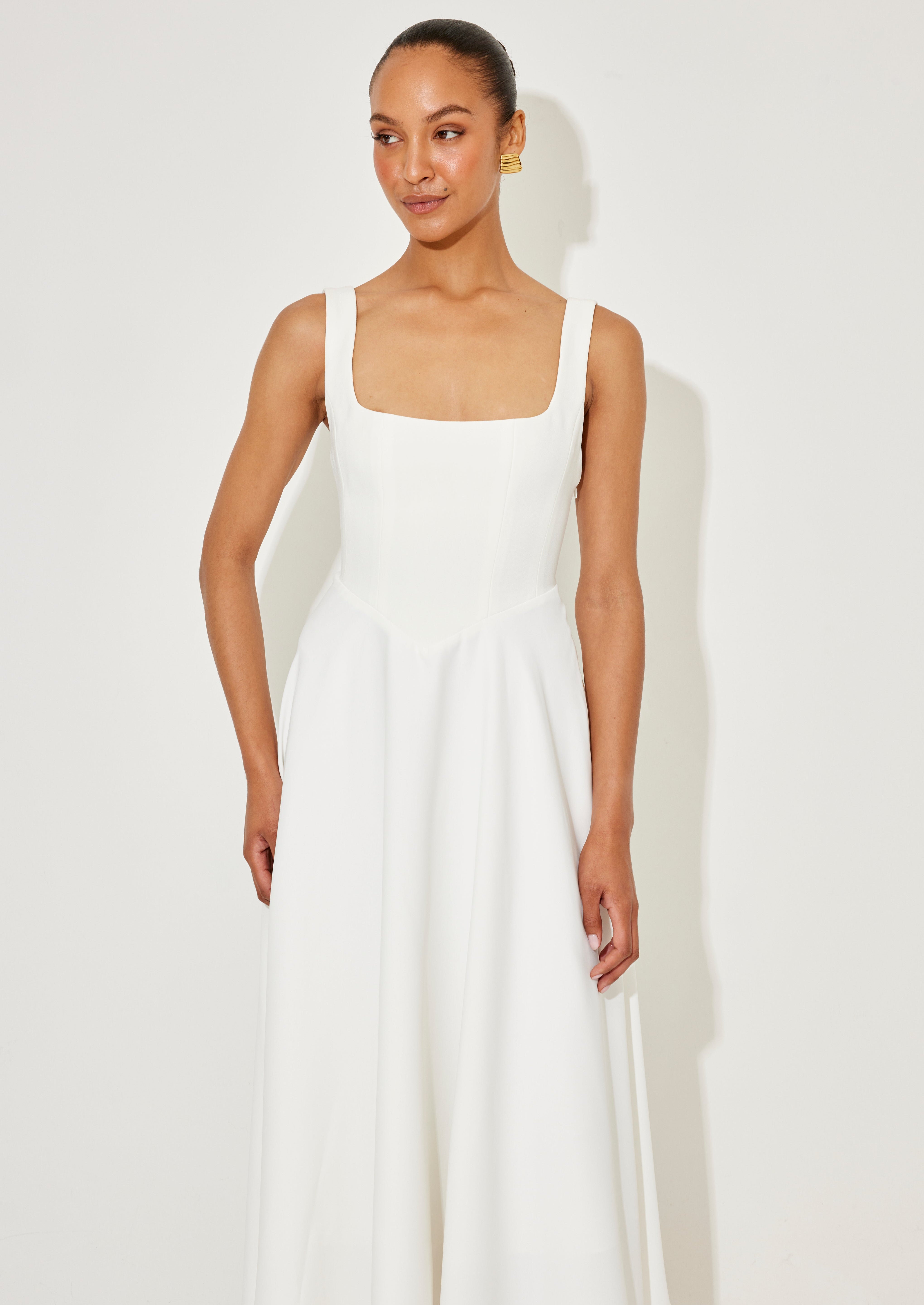 Amélia - Vestido Midi Intemporal