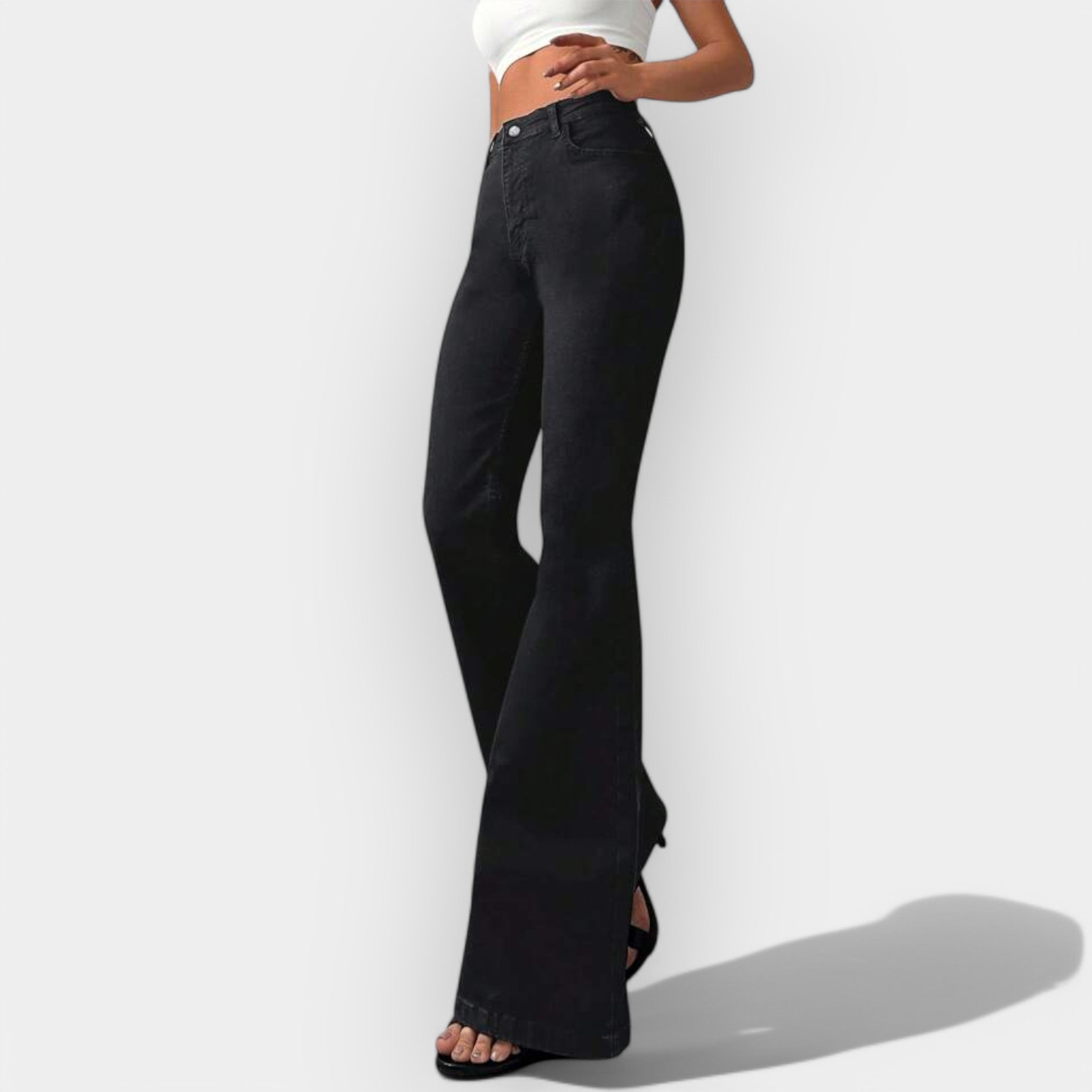 Calças de ganga de cintura alta e corte bootcut