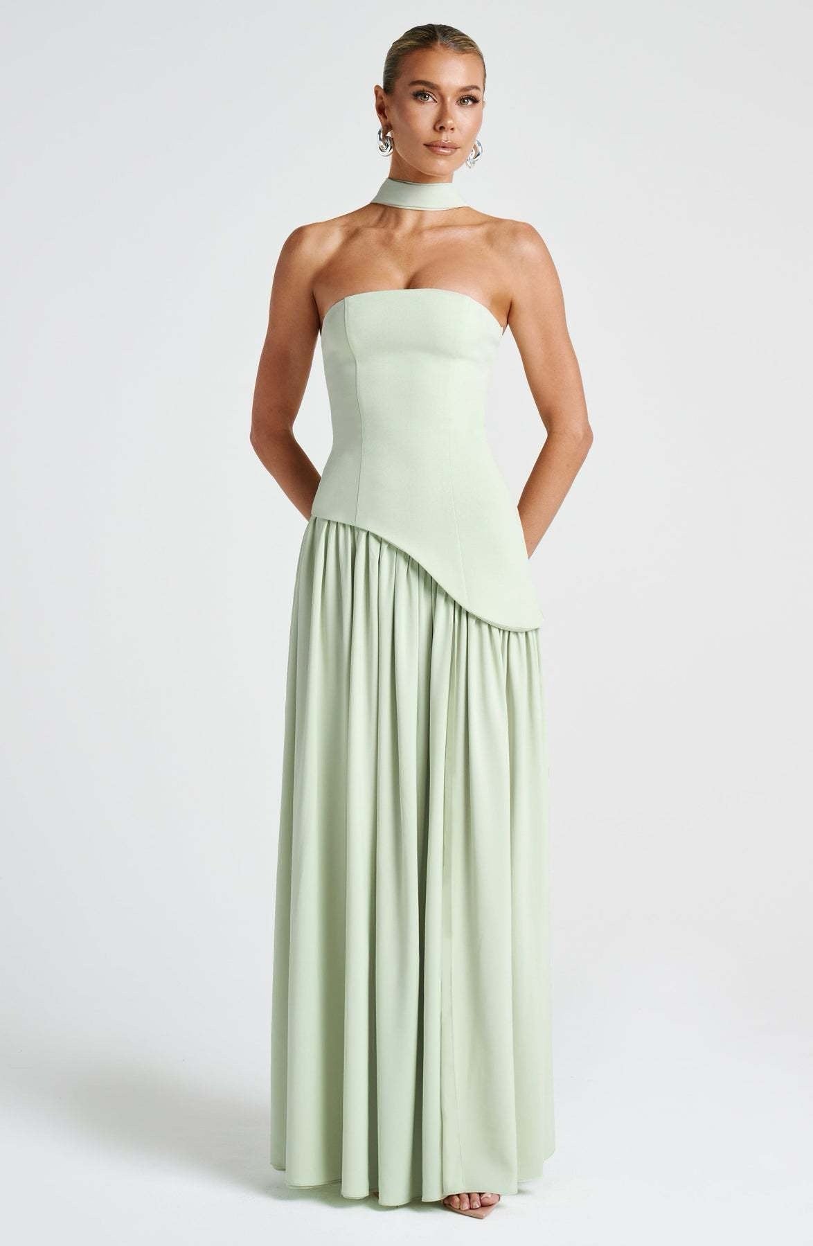 Beatriz - Vestido Longo Sofisticado
