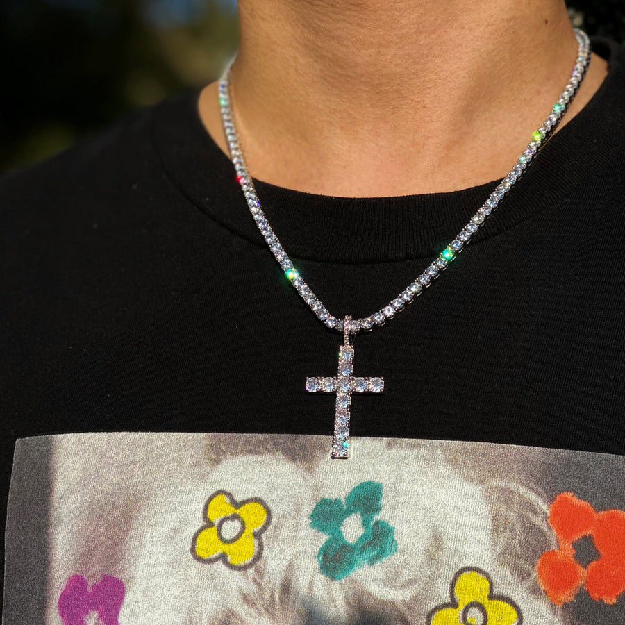 Colar de Cruz Moissanite