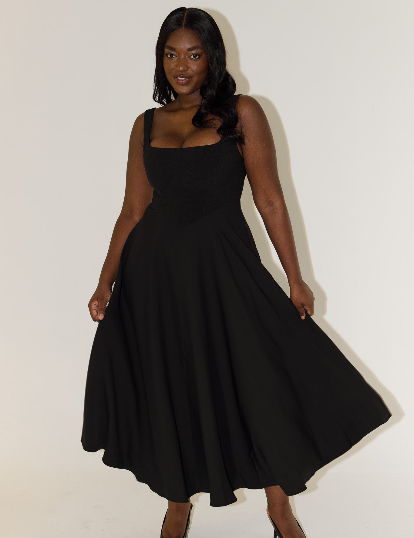 Amélia - Vestido Midi Intemporal