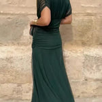 Luana - Vestido elegante com decote em V