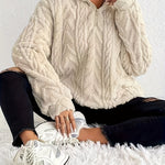 Sweat Textura Plush com Fecho Frontal