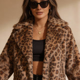 Casaco Peludo Leopard Chic Feminino