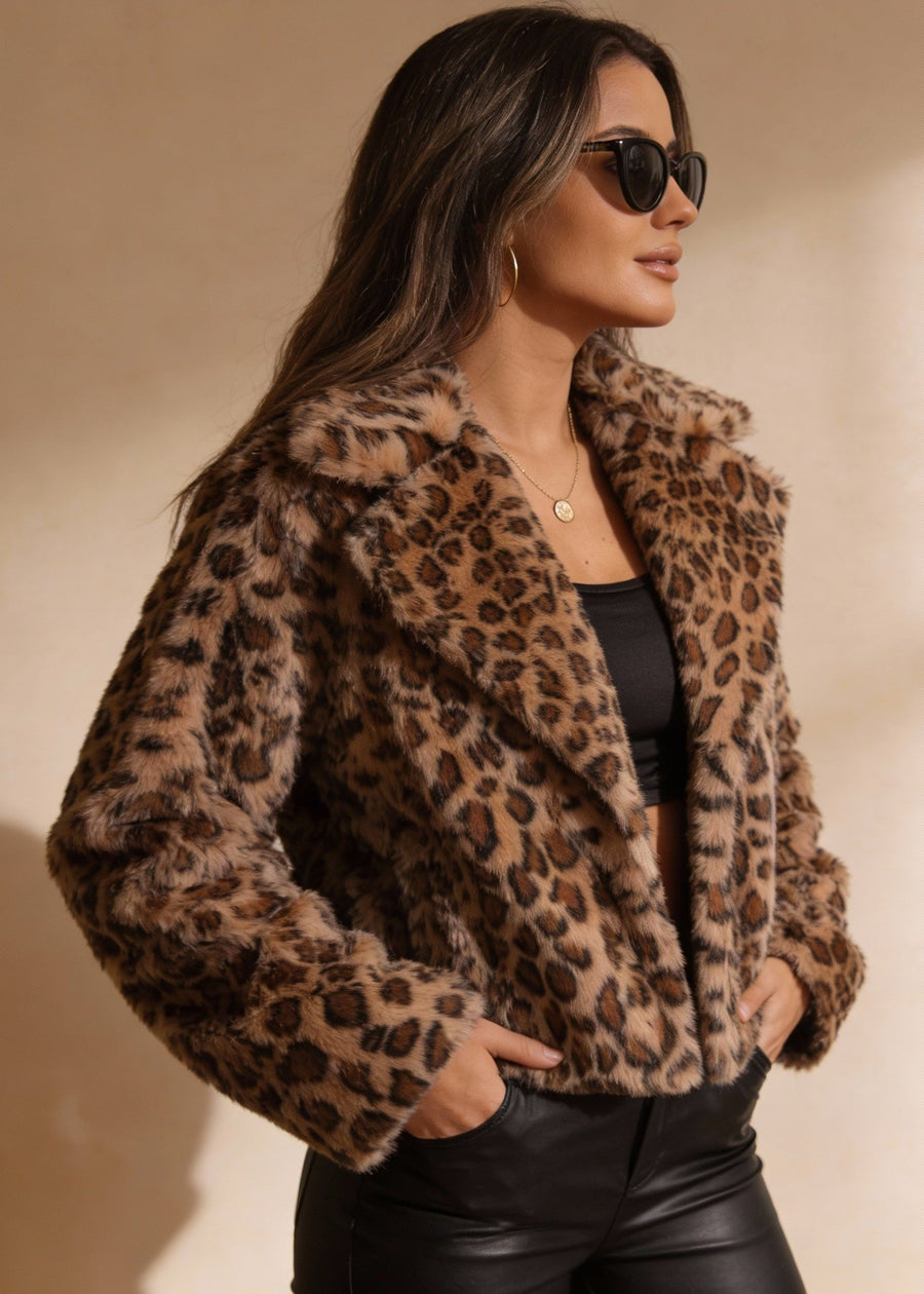 Casaco Peludo Leopard Chic Feminino