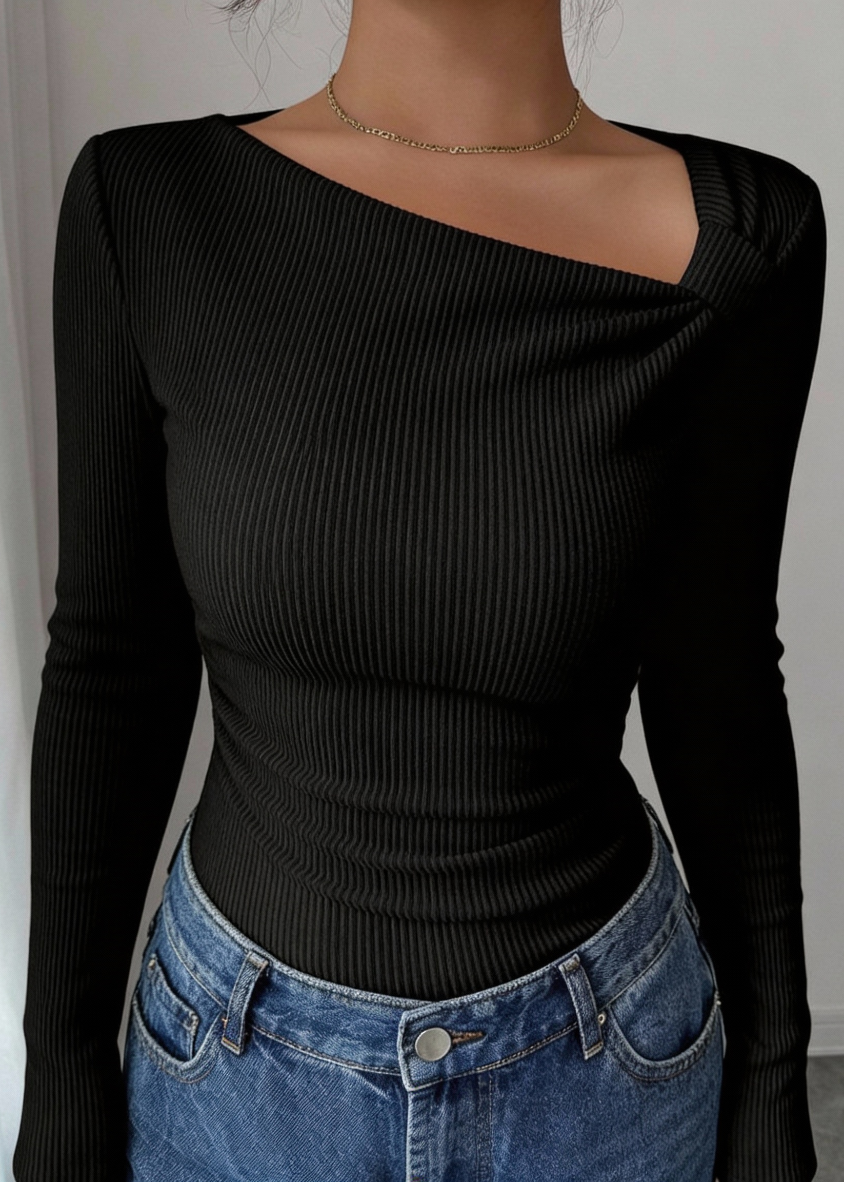 Blusa Cropped de Malha Texturizada com Decote Assimétrico