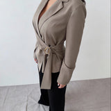 Blazer Feminino com Cinto e Detalhes Dourados
