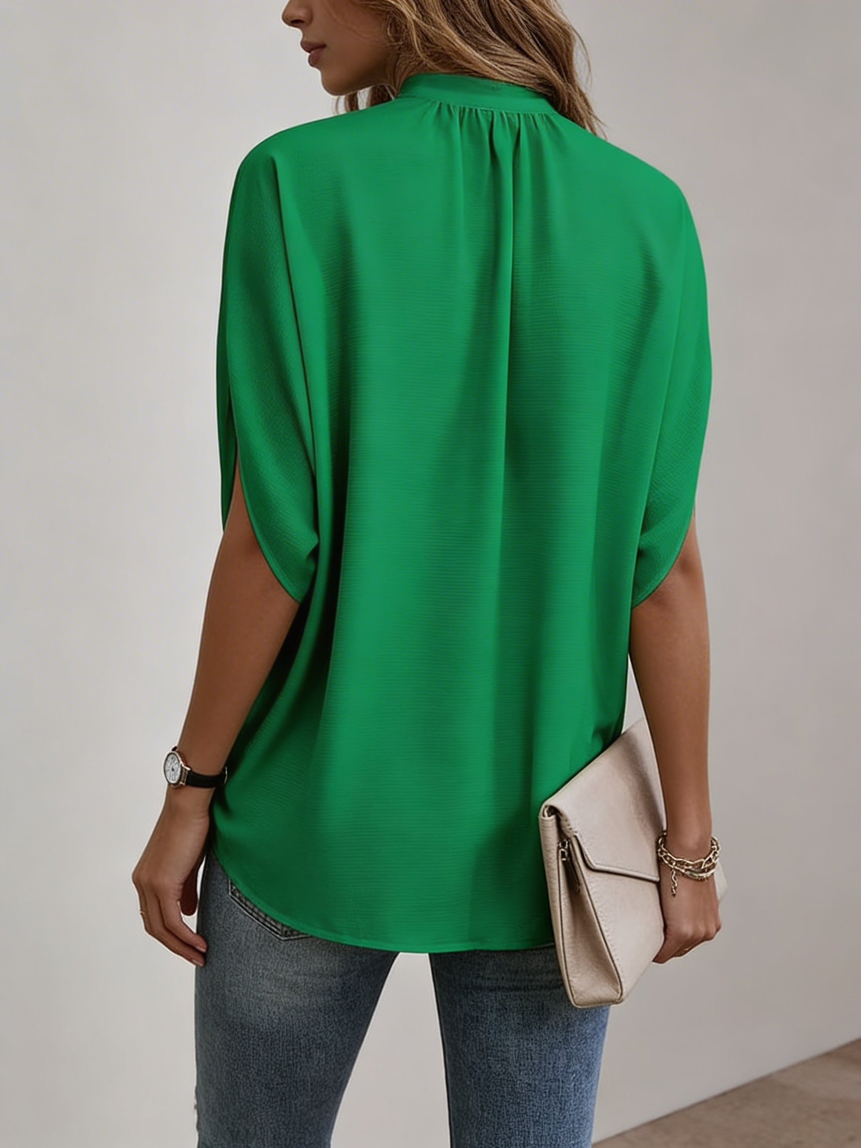 Blusa Ampla de Estilo Moderno