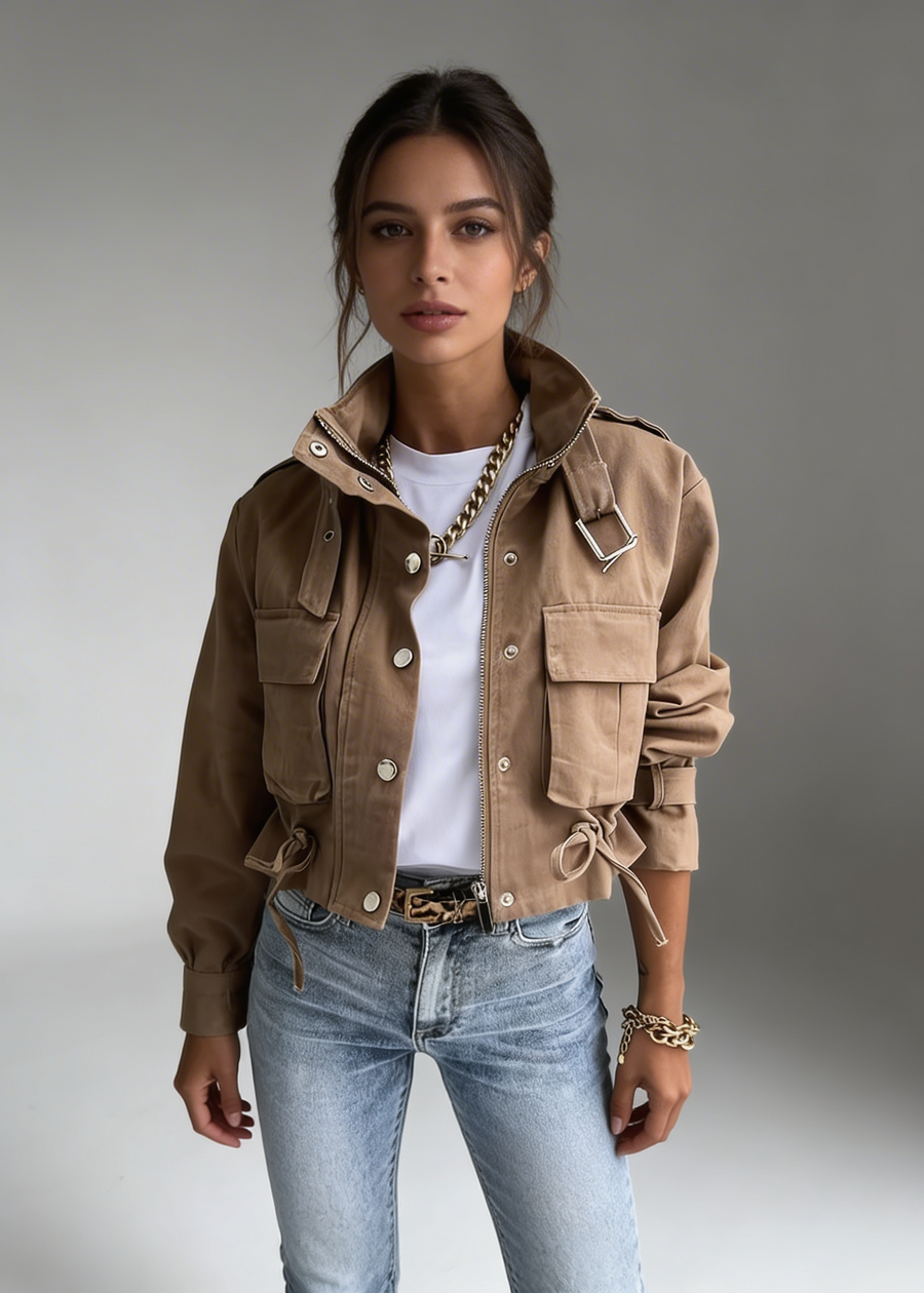 Casaco Utility Moderno com Bolsos Frontais