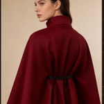 Capa Elegante com Cinto Ajustável