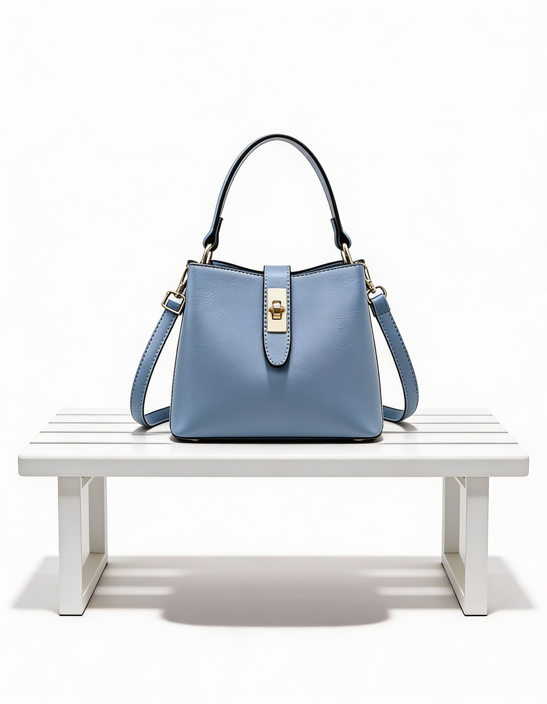 Mala Bucket Elegante com Fecho Metálico
