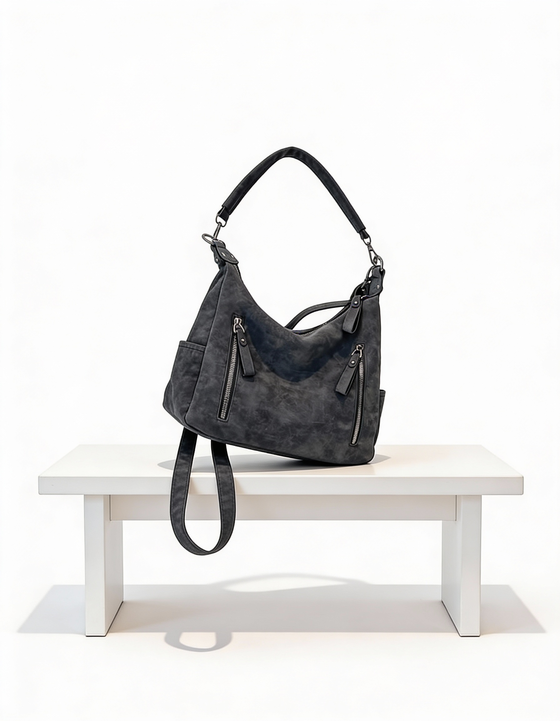 Mala Hobo Casual com Fechos Funcionais