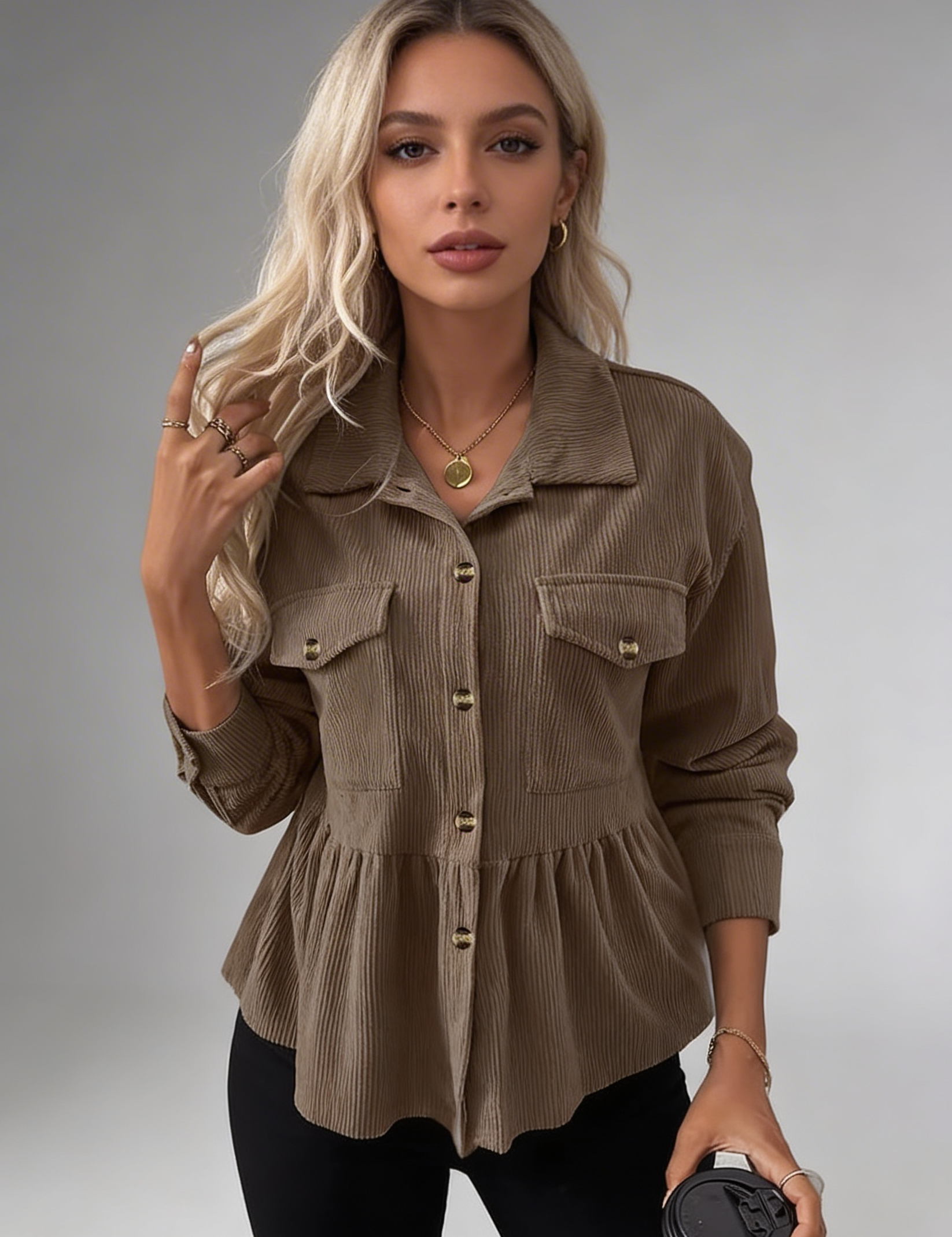 Camisa Texturizada com Bolsos Frontais