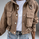 Casaco Utility Moderno com Bolsos Frontais