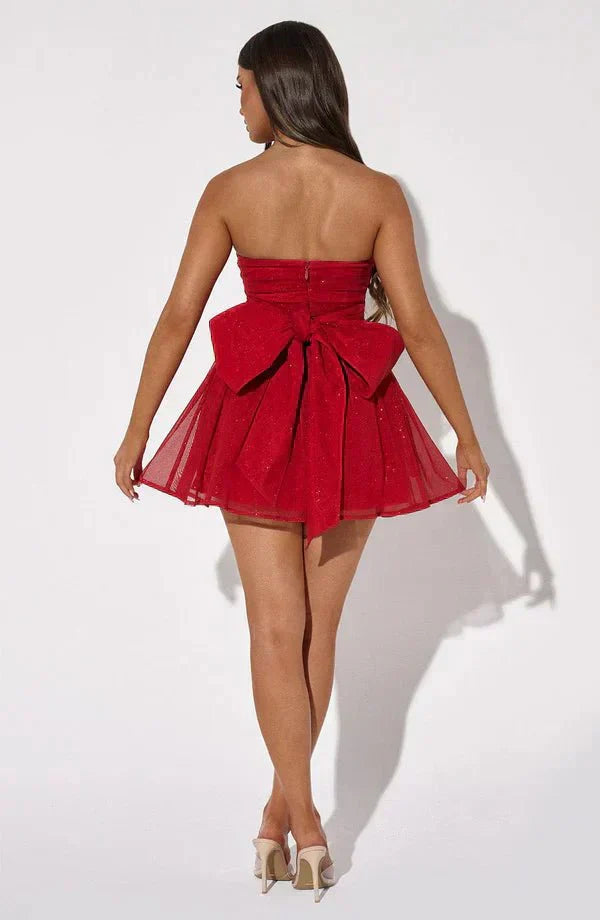 Isadora | Vestido deslumbrante com lantejoulas para brilhar em qualquer ocasião.